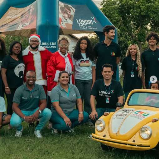 Equipe em ação na Feira Black